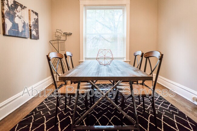 Building Photo - 1651 S Spring Ave