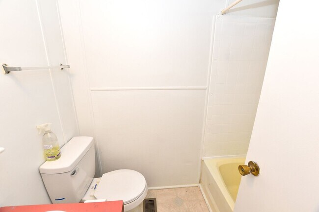 Building Photo - 10059 NC-43