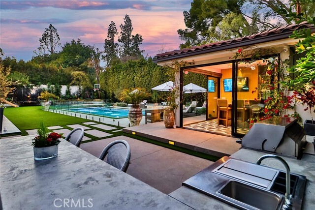 Building Photo - 5041 Palomar Dr