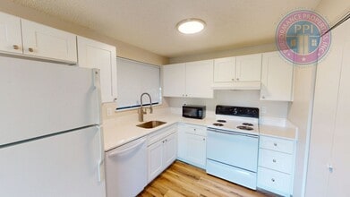Building Photo - tuf8640