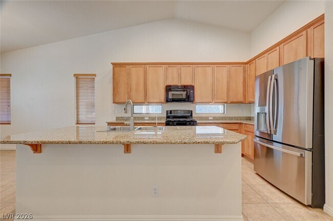 Building Photo - 5921 Altissimo St
