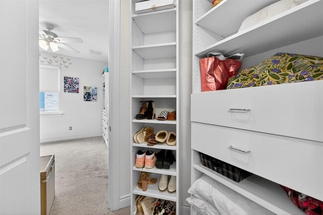 Building Photo - 609 Anfield Cir