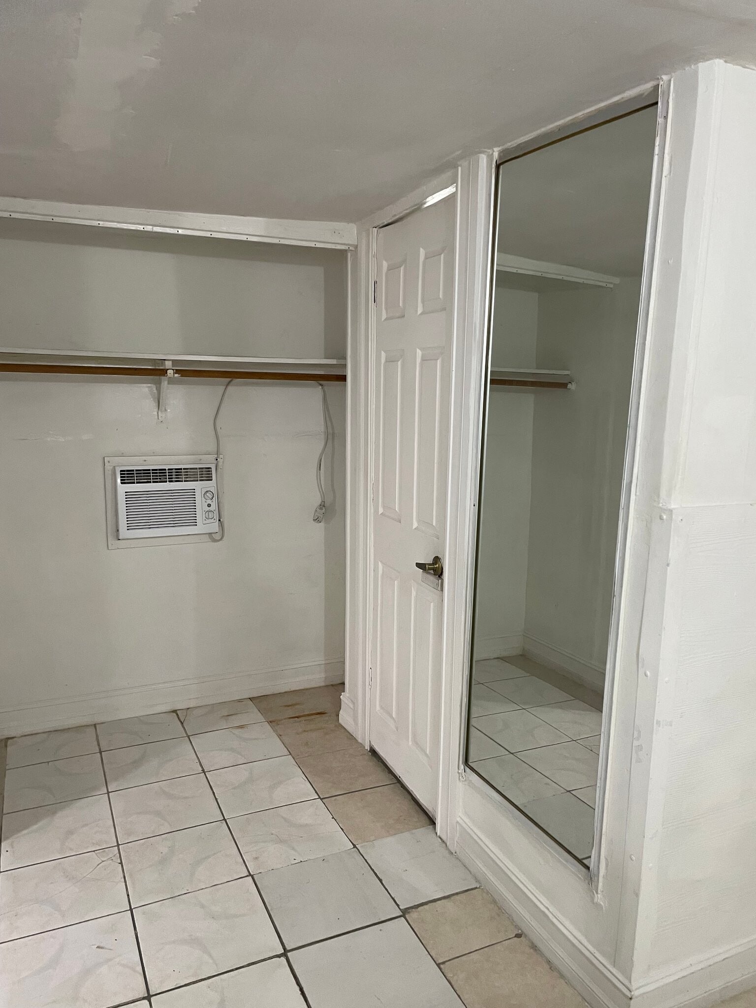 Building Photo - 3131 W 16th Ave