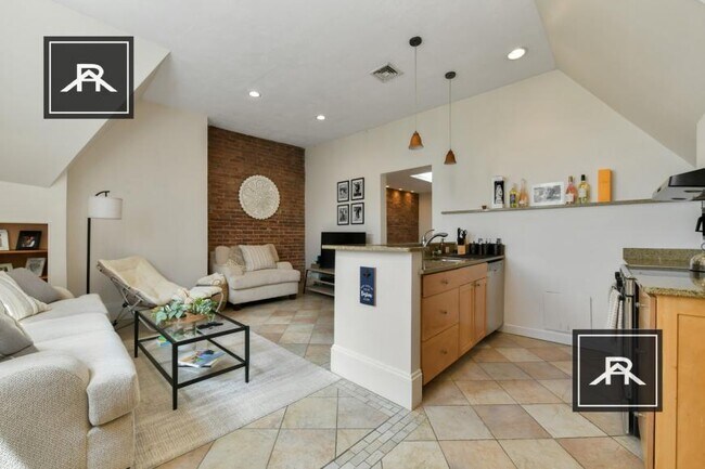 Building Photo - 2 bedroom in Brookline MA 02445