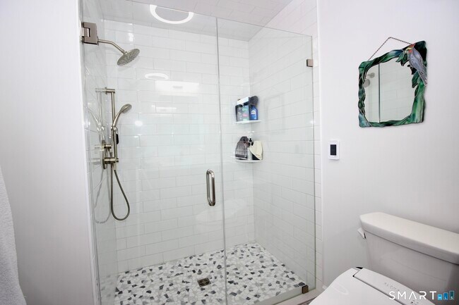 Building Photo - 25 Center Terrace