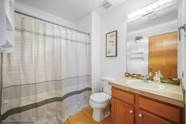 Building Photo - 632 Spring Leaf Dr