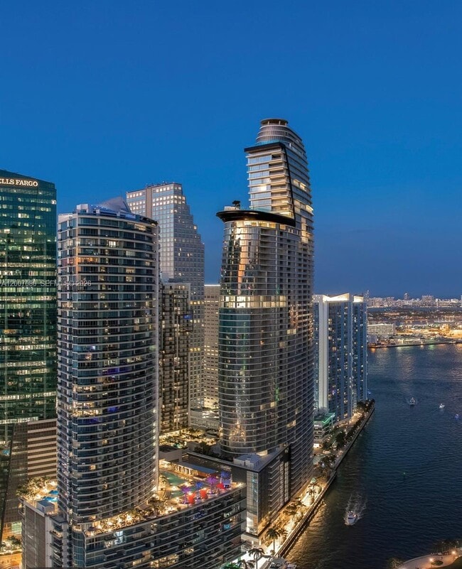 Building Photo - 77 SE 5th St