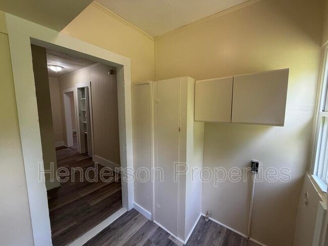 Building Photo - 533 Stockton St