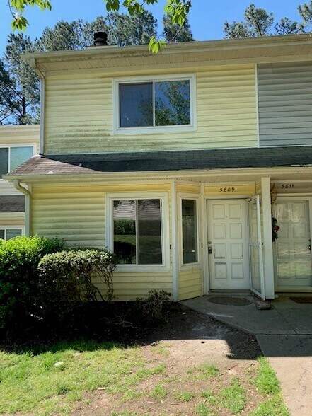 Building Photo - 5809 Shady Grove Cir