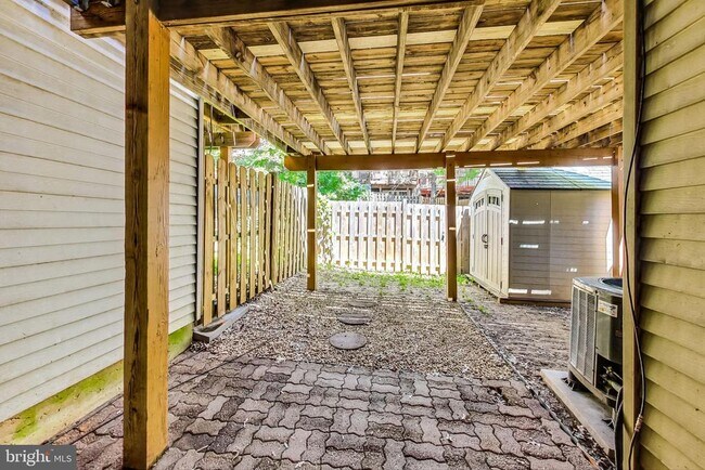 Building Photo - 5 Drumcastle Ct