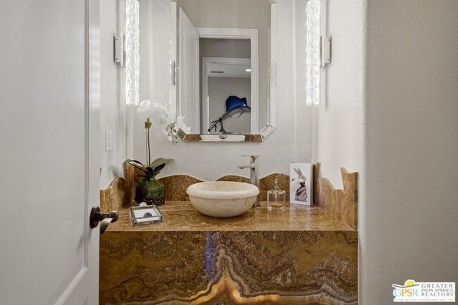 Building Photo - 104 Azzuro Dr