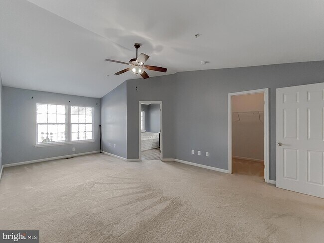 Building Photo - 45571 Catalina Ln