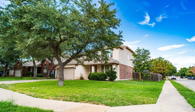 Building Photo - 2301 Giddens Dr