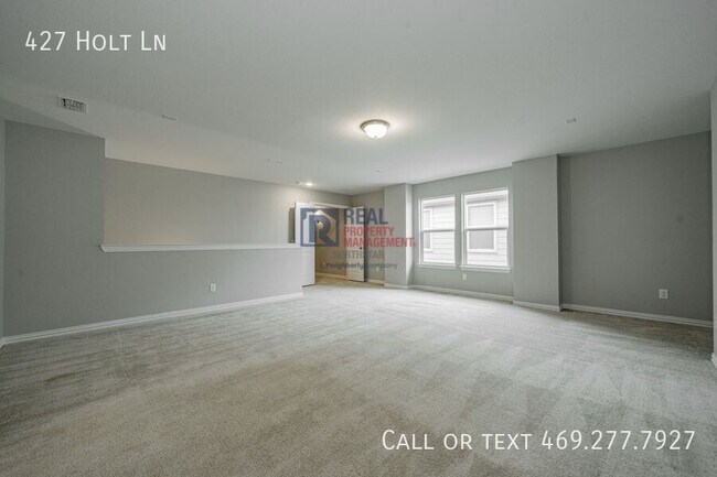 Building Photo - 427 Holt Ln