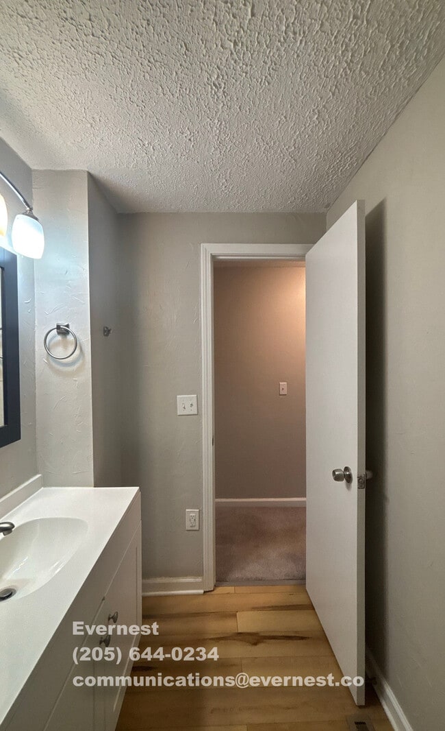 Building Photo - 3623 Bolamo Dr