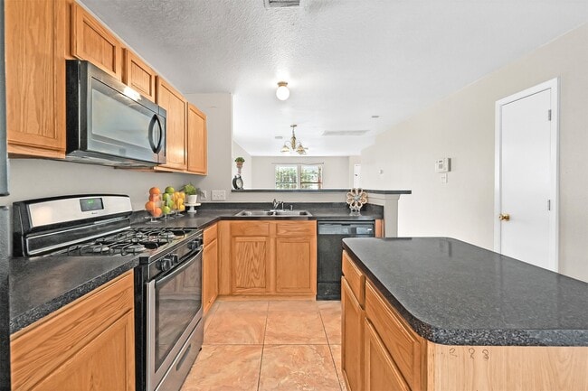 Building Photo - 935 Verde Trails Dr