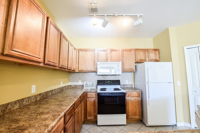 Building Photo - Spacious 3 Bed 2 Bath Unit For Rent in Orl...