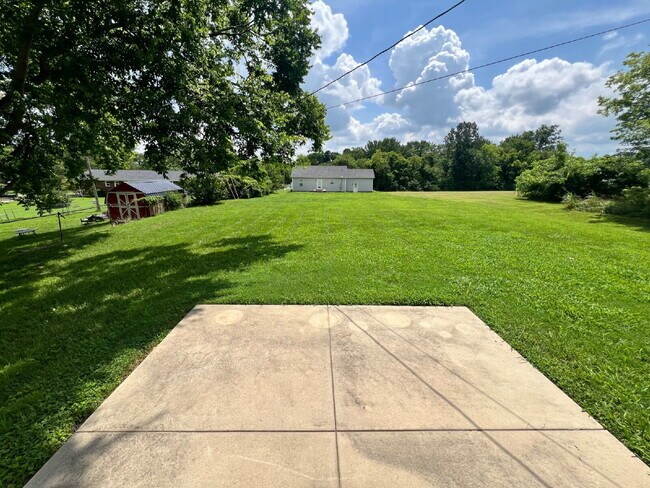Building Photo - 505 Paula Dr