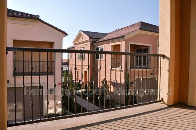 Building Photo - 120 Overbrook