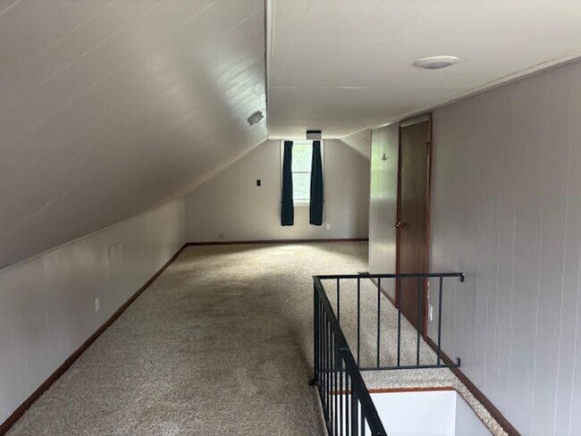 Building Photo - 4 Bedroom Home in Sartell on the Mississip...
