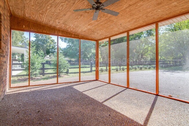 Building Photo - 2615 Habersham Ave