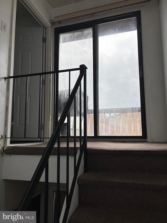 Building Photo - 2419 Tremont St