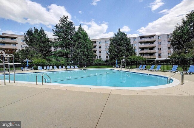 Building Photo - 7501 Democracy Blvd