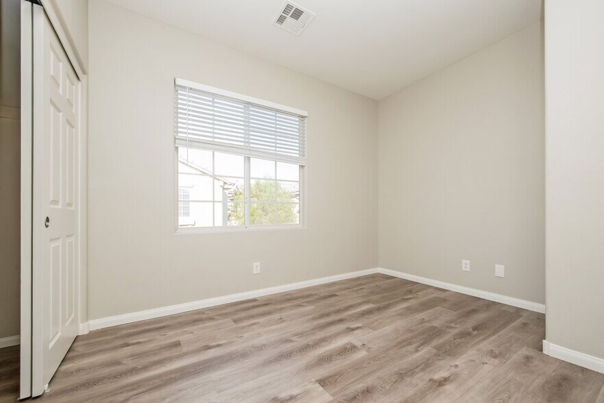 Building Photo - 7204 Amber Cascade Ct