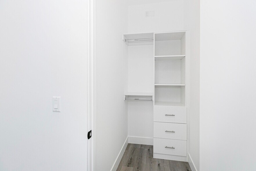 Building Photo - 10851 1/2 Otsego St