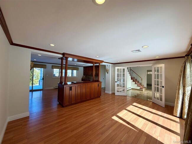 Building Photo - 5 Glen Hill Ct