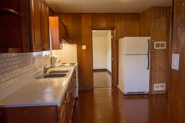 Building Photo - 911 Soule Ave