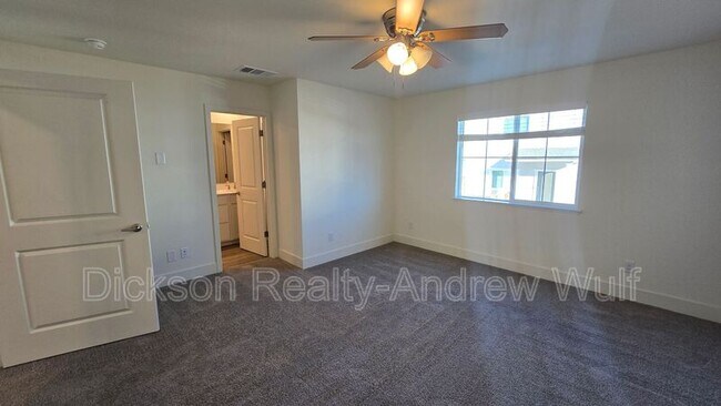 Building Photo - 4119 Scenic Dr