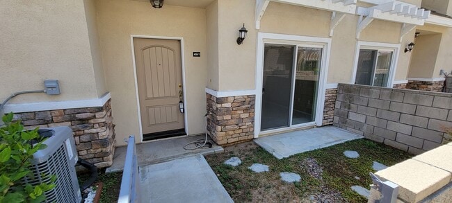 Building Photo - 4841 Sapphire Way