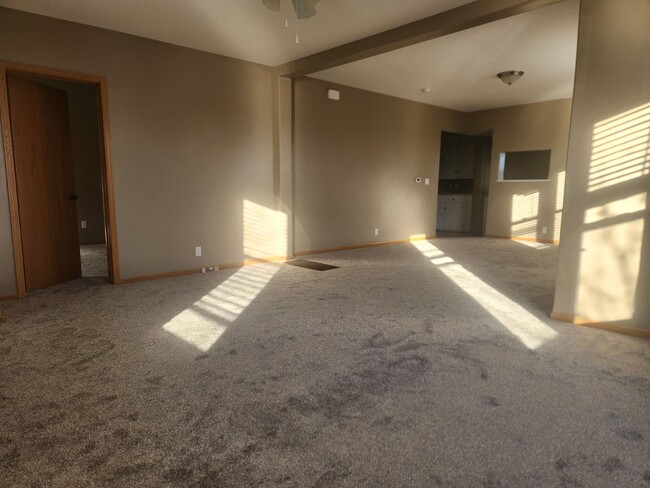 Building Photo - Spacious Two Bedroom Available Now!