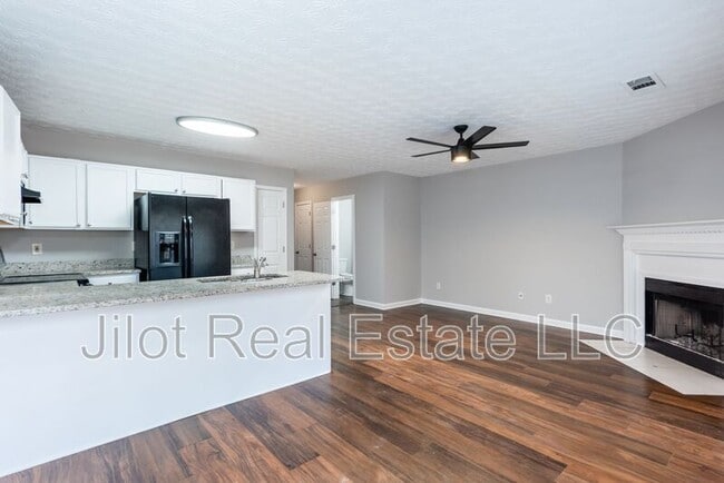 Building Photo - 218 Matthew Ln