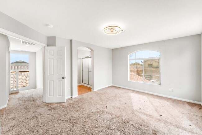 Building Photo - SUMMERLIN HOME, 3 BEDROOMS, LARGE BACKYARD, MINUTES FROM DOWNTOWN SUMMERLIN