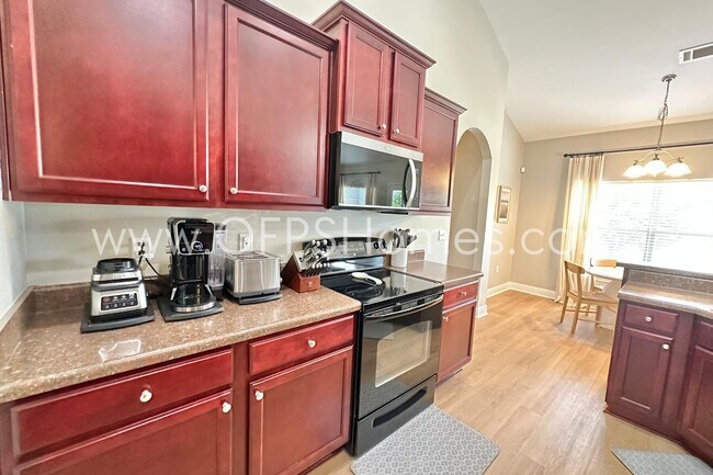 Building Photo - 606 Rowan Cir