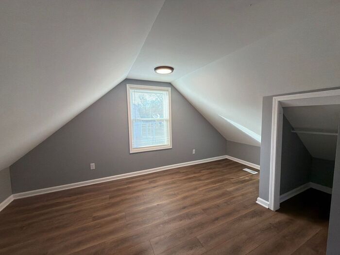 Building Photo - 1702 Bicknell Ave