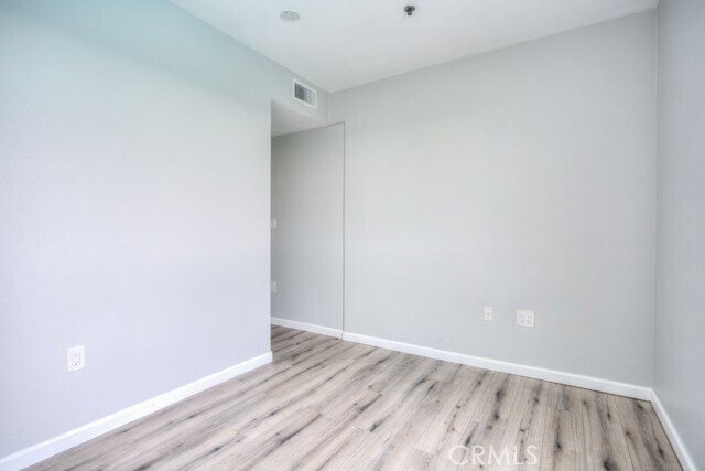 Building Photo - 580 W Main St