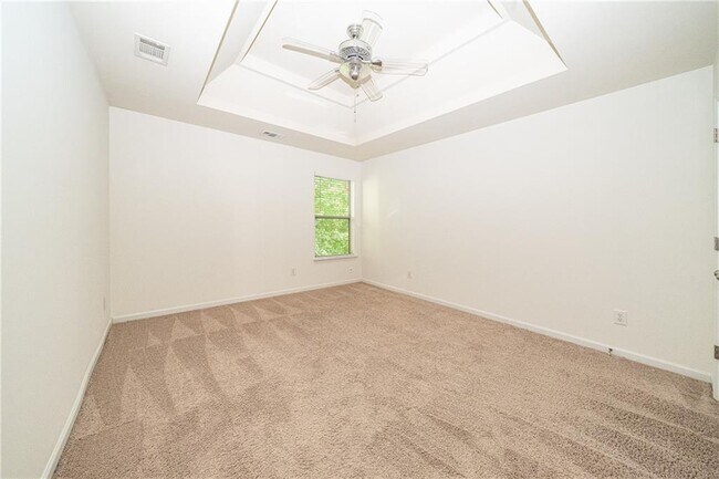 Building Photo - 715 Moonlight Way