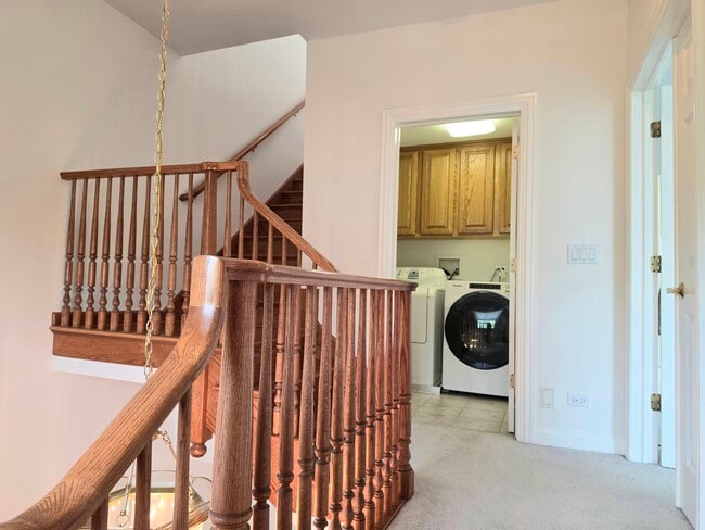 Building Photo - 2085 Valor Ct