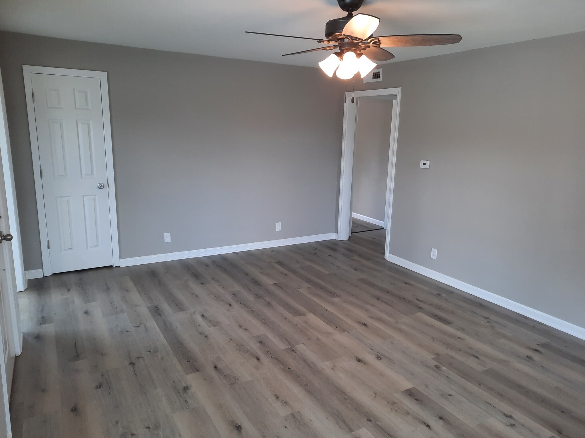 Building Photo - 2115 Main St