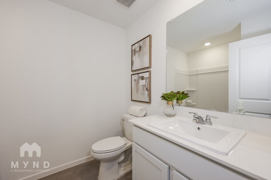 Building Photo - 10136 Dalgreen Cir