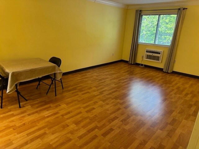 Living/Dining Room - 23 Country Club Dr