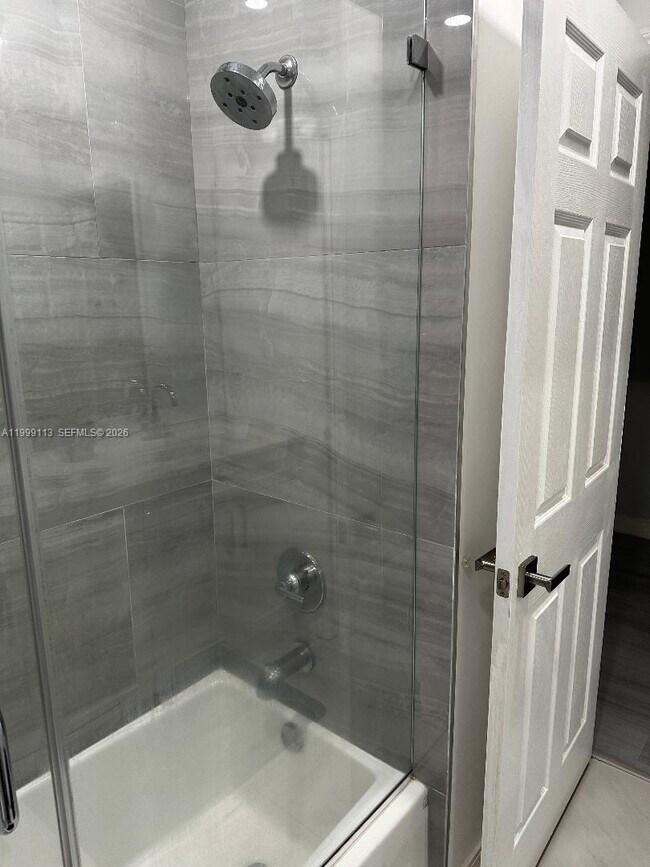 Building Photo - 7690 S Southwood Cir