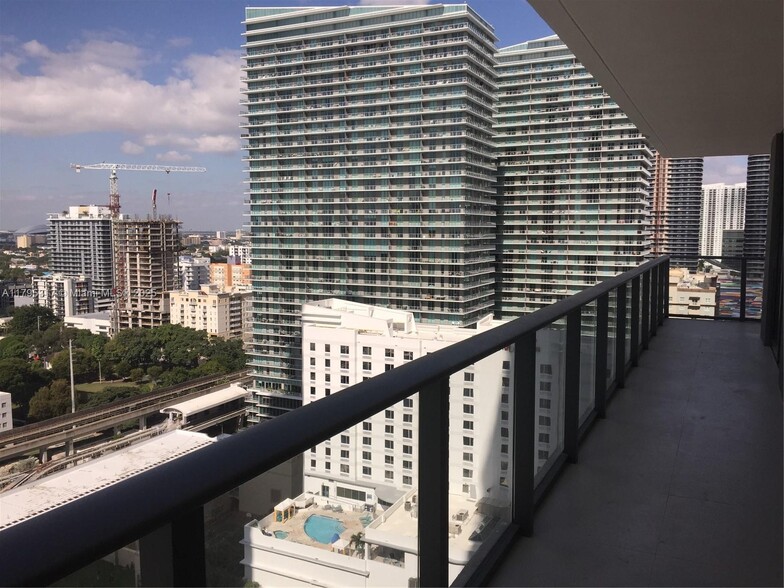 Building Photo - 1300 S Miami Ave