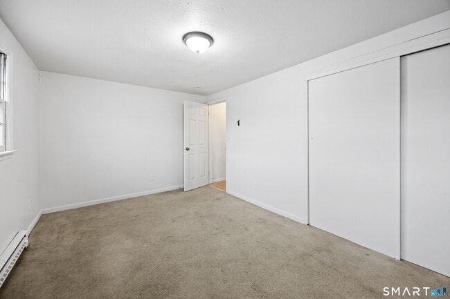 Building Photo - 9 Maple Ave