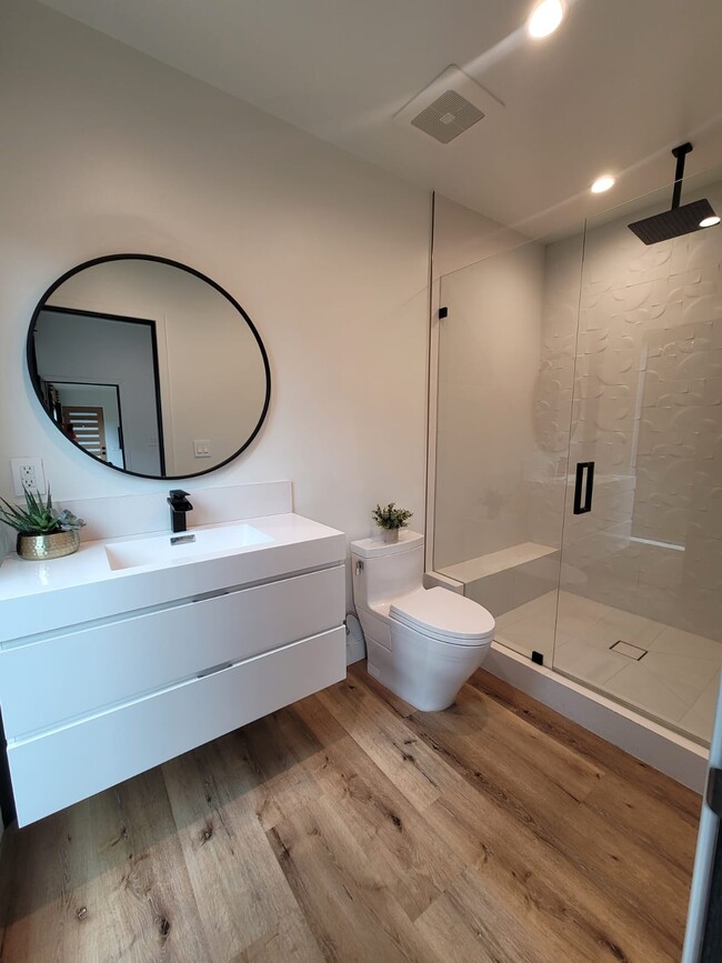 Bathroom - 4100 Sumac Dr