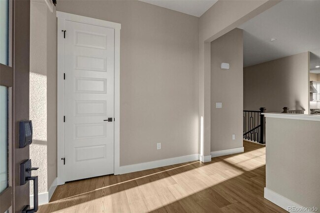 Building Photo - 16349 Bassett Ml Wy