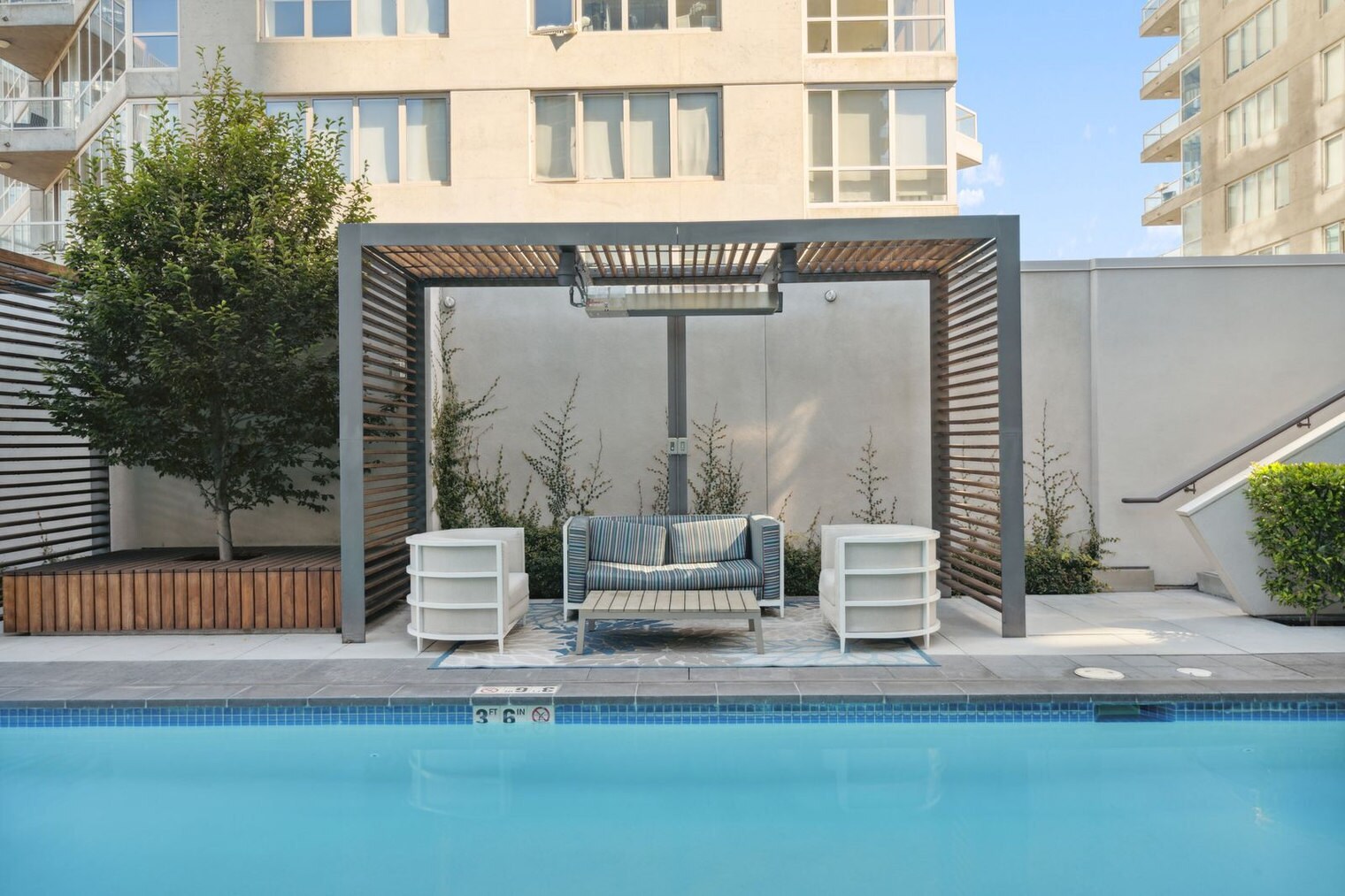 Building Photo - 399 Fremont St